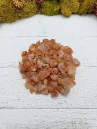 Divinity Healing Crystals Natural Pure Sunstone Chips for Healing Meditation, Reiki, Vastu, Decor, Spirituality and Manifesting Abundance in Life