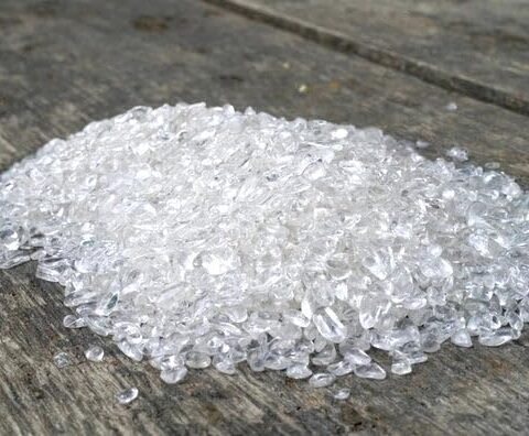 Divinity Healing Crystals Natural Pure Clear Quartz Chips for Healing Meditation, Reiki, Vastu, Decor, Spirituality and Manifesting Abundance in Life