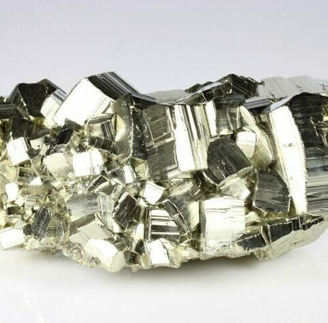 Natural Big Pyrite Iron Golden Pyrite Raw Cluster Peru Pyrite for Attracting Wealth, Abundance & Business Luck Pack of 1 to 4 Clusters (100 Grams Plus Approx.)