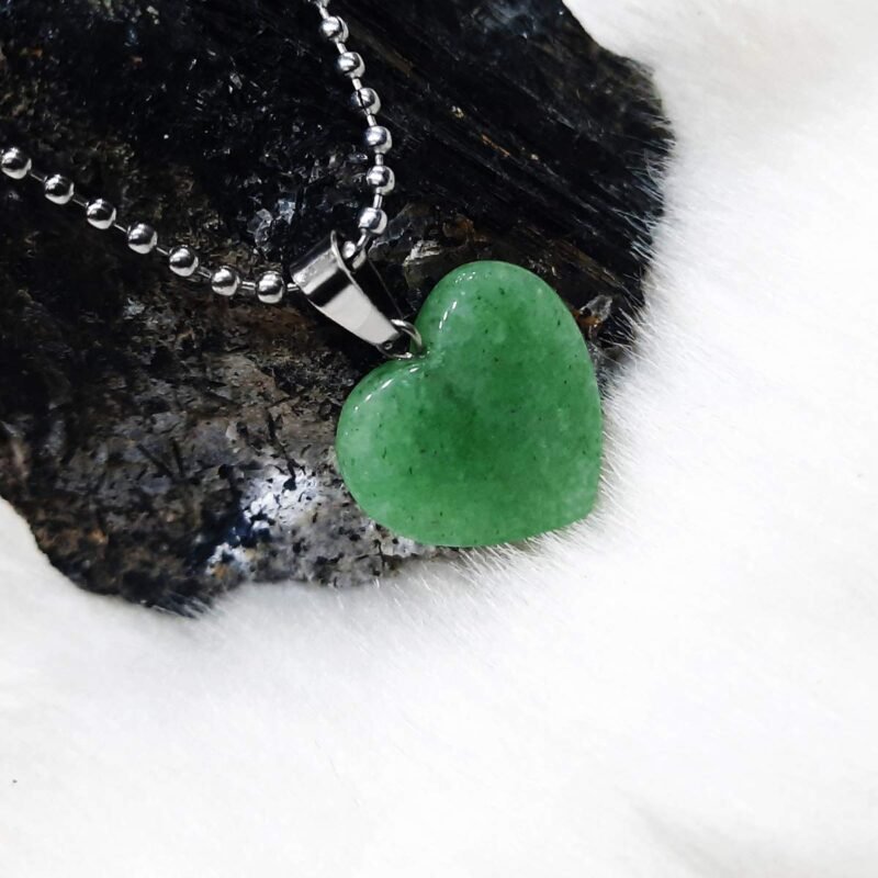 Natural Healing Stone Pendant Heart Shape Crystal Stone Pendant / Locket with Metal Chain for Healing and Meditation Size 25-30 mm Approx. (Green Aventurine) - Image 2