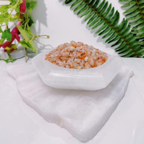 Divinity Healing Crystals Natural Pure Sunstone Chips for Healing Meditation, Reiki, Vastu, Decor, Spirituality and Manifesting Abundance in Life