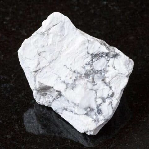 Divine Spirituals Natural Howlite Raw Gemstone Pure Authentic Crystal for Healing Meditation – to Strengthen Memory – A Calming Stone (500 Grams +) Natural Healing Crystals Abundance Stones 2