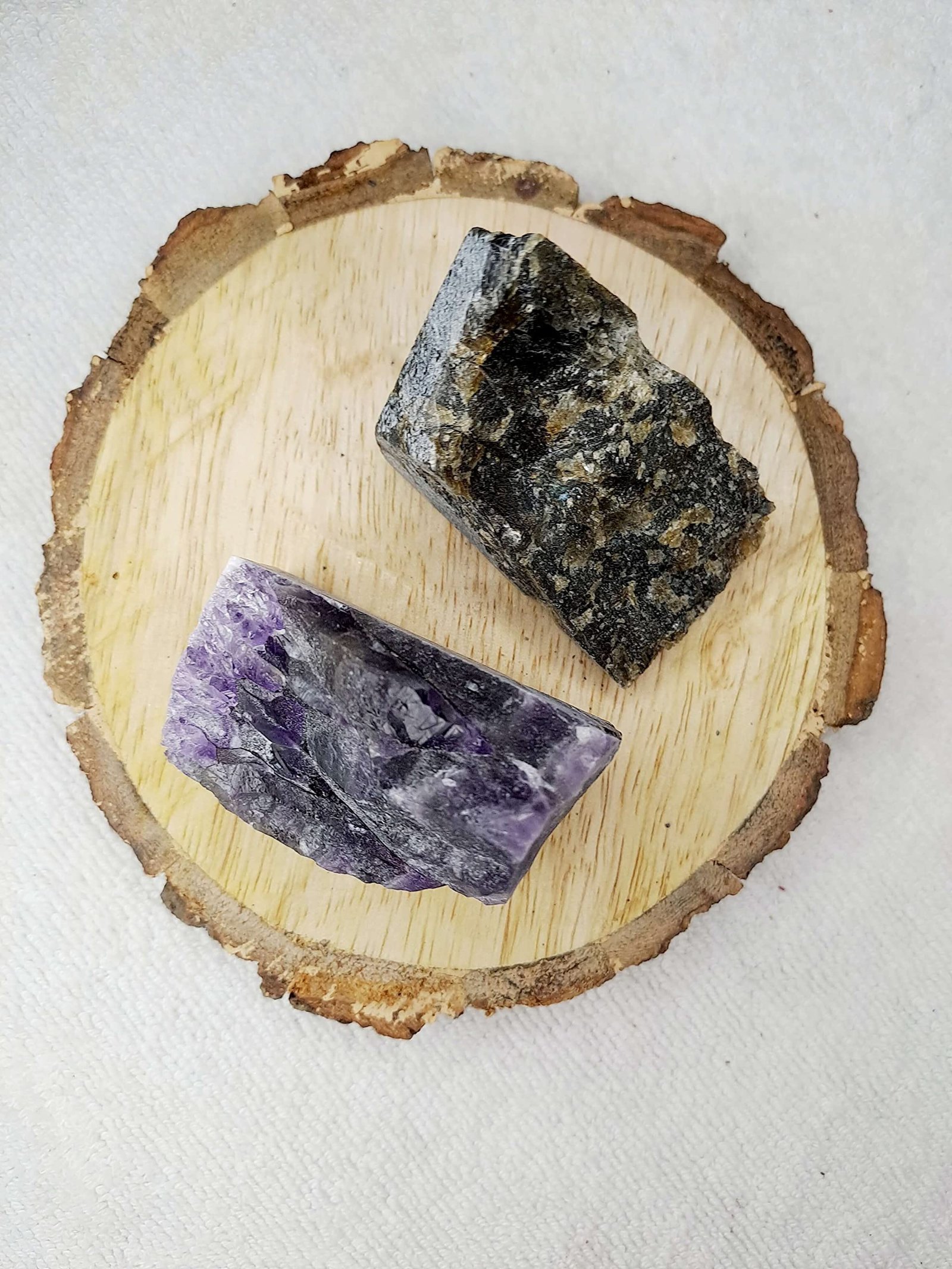 Divine Spirituals Amethyst and Labradorite AAA Grade Raw Natural Crystal Combo with Wooden Natural Bark Coaster for Healing, Meditation and Manifestation Natural Healing Crystals Abundance Stones 3 Divine Spirituals Amethyst and Labradorite AAA Grade Raw Natural Crystal Combo with Wooden Natural Bark Coaster for Healing, Meditation and Manifestation Natural Healing Crystals Abundance Stones 3