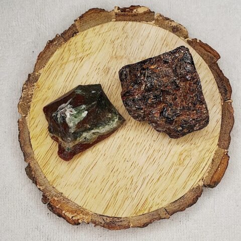 Divine Spirituals Blood Stone and Garnet AAA Grade Raw Natural Crystal Combo with Wooden Natural Bark Coaster for Healing, Meditation and Manifestation Natural Healing Crystals Abundance Stones