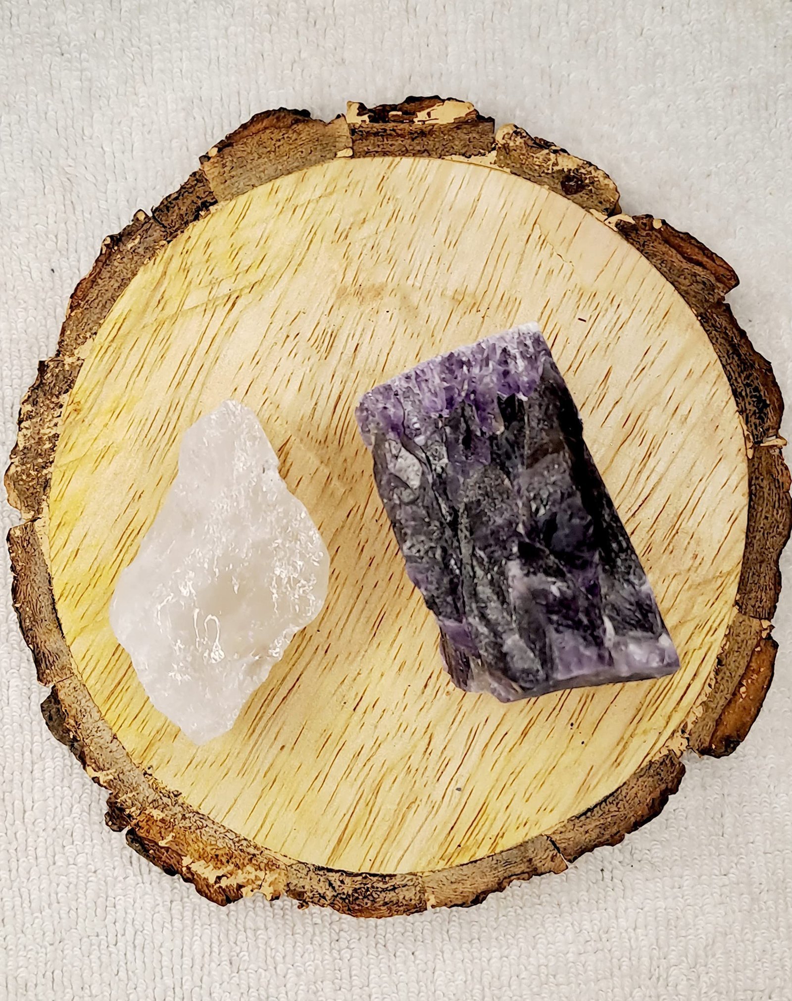 Divine Spirituals Clear Quartz and Amethyst AAA Grade Raw Natural Crystal Combo with Wooden Natural Bark Coaster for Healing, Meditation and Manifestation Natural Healing Crystals Abundance Stones 3 Divine Spirituals Clear Quartz and Amethyst AAA Grade Raw Natural Crystal Combo with Wooden Natural Bark Coaster for Healing, Meditation and Manifestation Natural Healing Crystals Abundance Stones 3