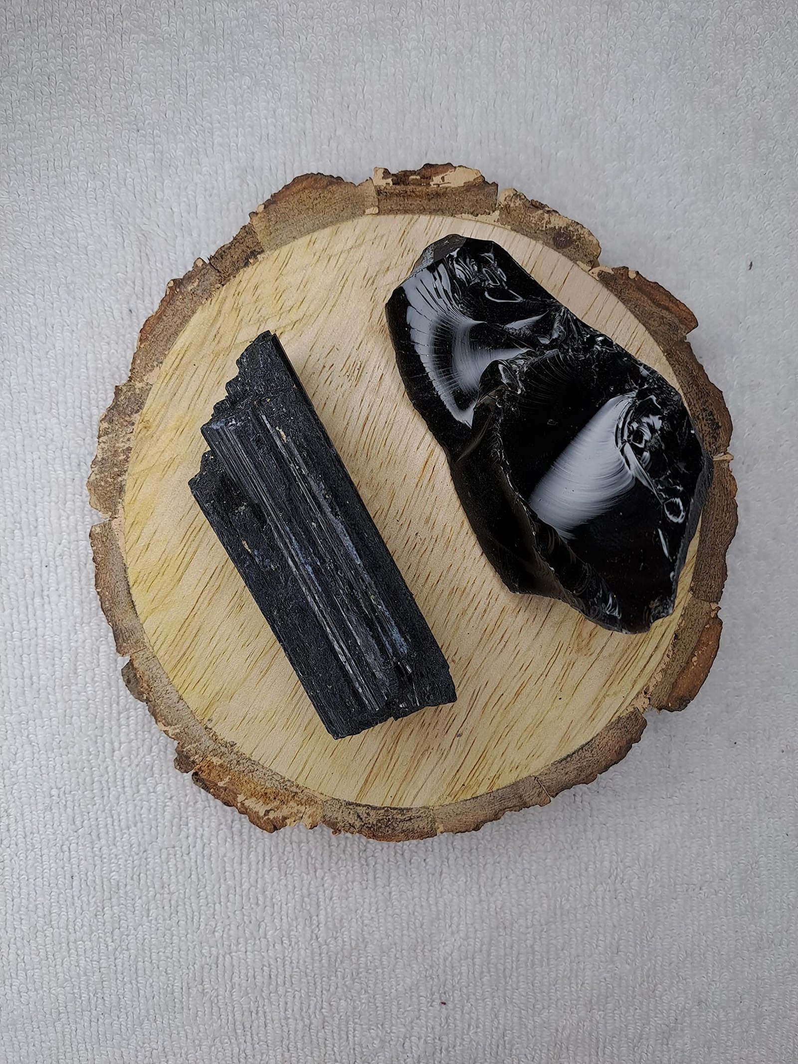 Divine Spirituals Black Tourmaline and Black Obsidian AAA Grade Raw Natural Crystal Combo with Wooden Natural Bark Coaster for Healing, Meditation and Manifestation Natural Healing Crystals Abundance Stones 3 Divine Spirituals Black Tourmaline and Black Obsidian AAA Grade Raw Natural Crystal Combo with Wooden Natural Bark Coaster for Healing, Meditation and Manifestation Natural Healing Crystals Abundance Stones 3